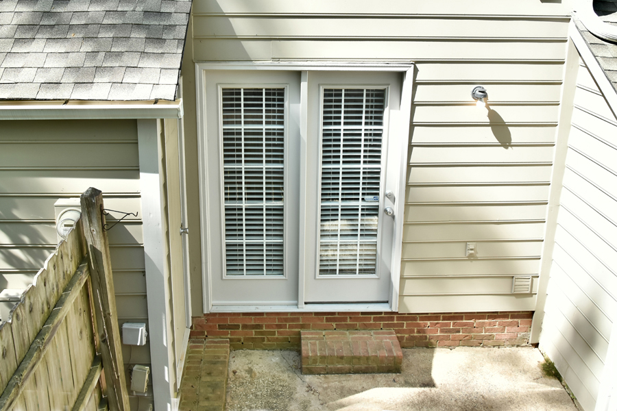 6 Justin Court rear exterior